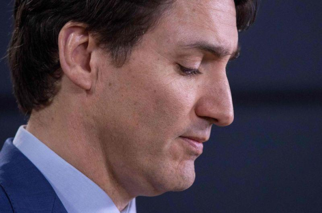 Justin Trudeau se ve envuelto en un escándalo político que le podría costar su cargo.-AFP