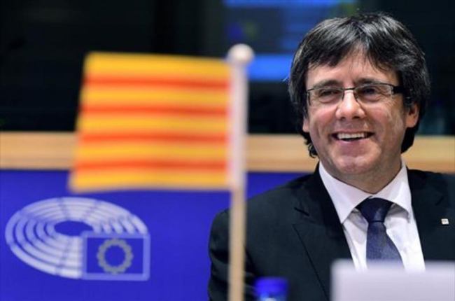 Carles Puigdemont, en un acto en el Parlamento Europeo en Bruselas, en enero.-/ AFP / EMMANUEL DUNAND