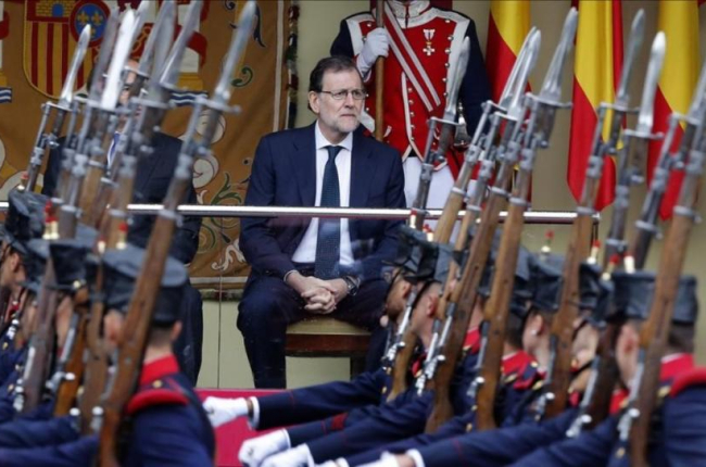 Mariano Rajoy durante el desfile del 12 de octubre del 2016.-JUAN MANUEL PRATS
