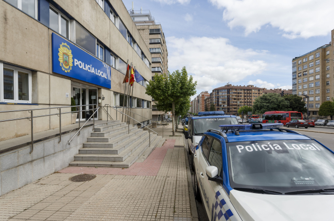 Un agente de la Policía Local de Burgos, libre de servicio, colaboró con un vigilante de seguridad y la Policía Nacional de Madrid en una detención por un presunto delito de robo con violencia.