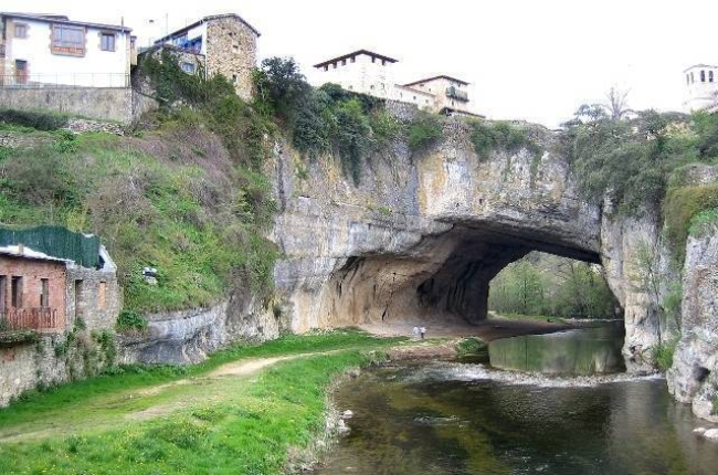 RÍOS DE LA PROVINCIA Río Nela el brazo del Dios escultor y arquitecto