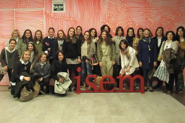 Visita de un grupo de socias al ISEM Fashion Business School de Madrid.-ECB