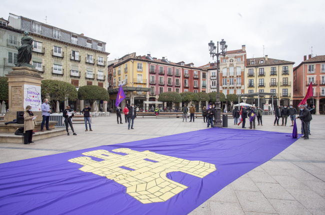 La Plaza Mayor de la capital burgalesa acoge la celebración del V Centenario de los Comuneros. SANTI OTERO