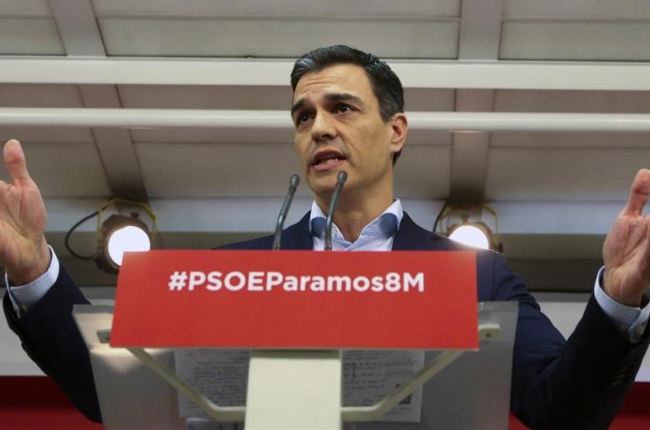 El secretario general del PSOE, Pedro Sánchez, el pasado marzo, en la sede del PSOE.-/ JUAN MANUEL PRATS
