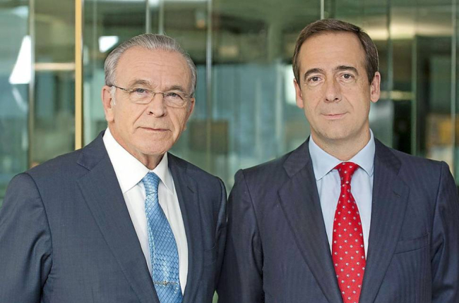 Isidro Fainé y Gonzalo Cortazar, presidente y consejero delegado de CaixaBank.-ECB