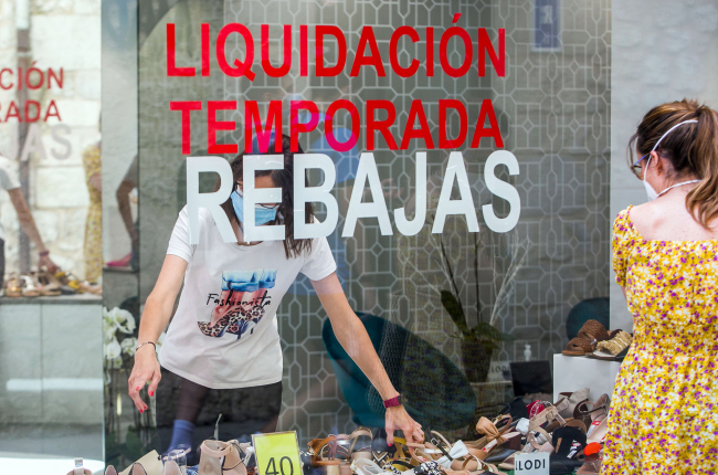 De la Fuente señala que la caída del paro y el aumento de afiliación confirman la "consolidación de la recuperación económica en Burgos”. TOMÁS ALONSO