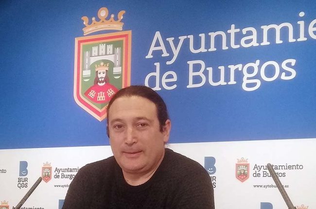 Israel Hernando, concejal de Podemos en el Ayuntamiento de Burgos. / D.S.M.