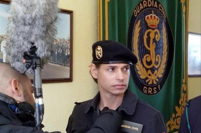 Carlos Baute, durante la grabación del programa con la Guardia Civil.-TWITTER
