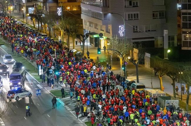 Imagen de la carrera a su paso por la avenida de Cantabria.-SANTI OTERO