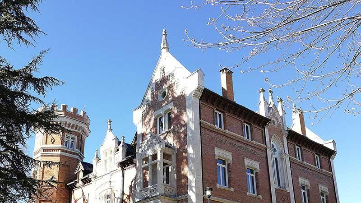 El Palacio de la Isla, actual sede de la Fundación Instituto Castellano y Leonés de la Lengua. DARÍO GONZALO