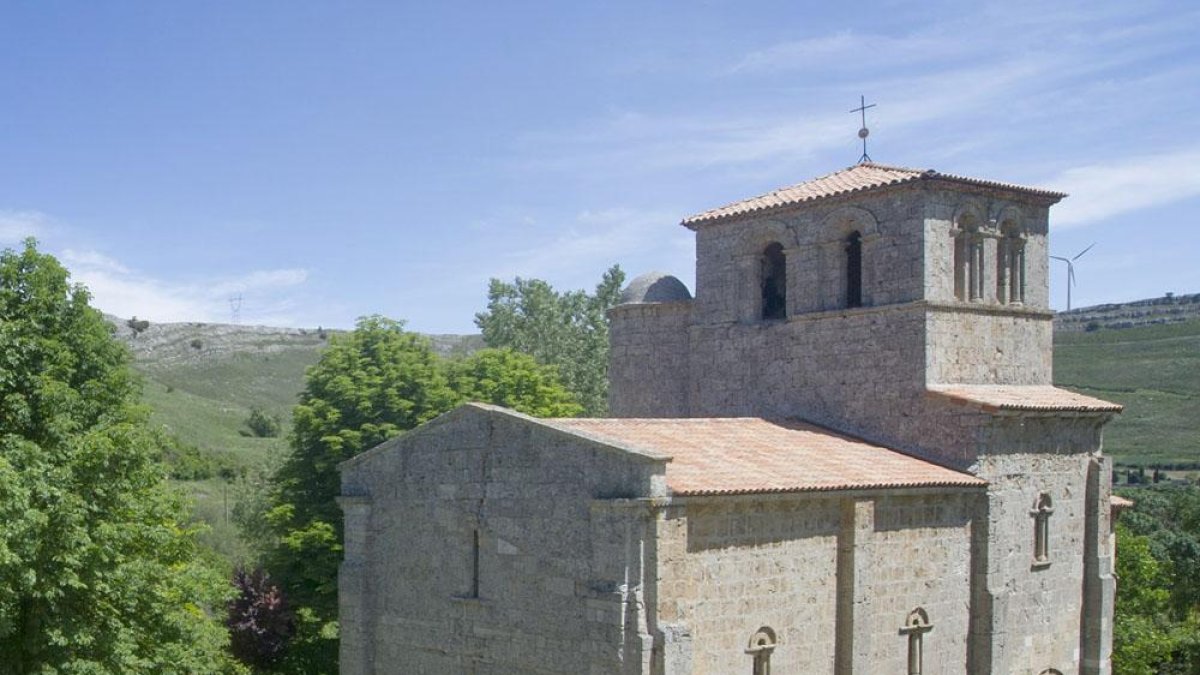 Ermita de Monasterio de Rodilla en abril de 2003. ISRAEL L. MURILLO