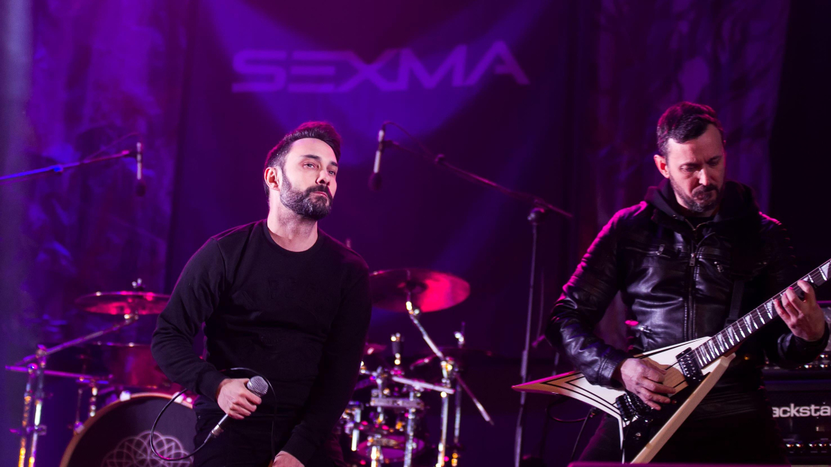 Gamonal disfruta de Las Candelas a ritmo del rock y el metal. Sexma abrieron el festival. TOMÁS ALONSO