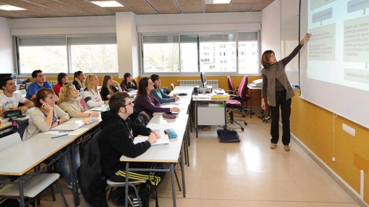Imagen de archivo de una clase de Formación Profesional en el CIFP Juan de Colonia de Burgos.