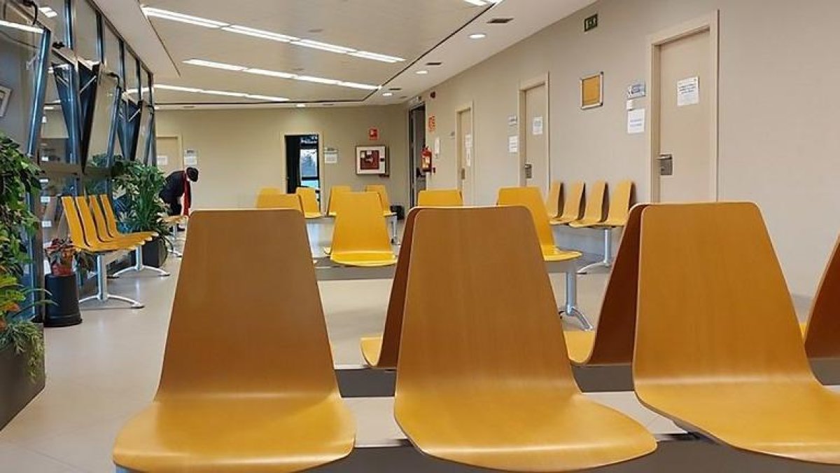 Sala de espera en un centro de salud.