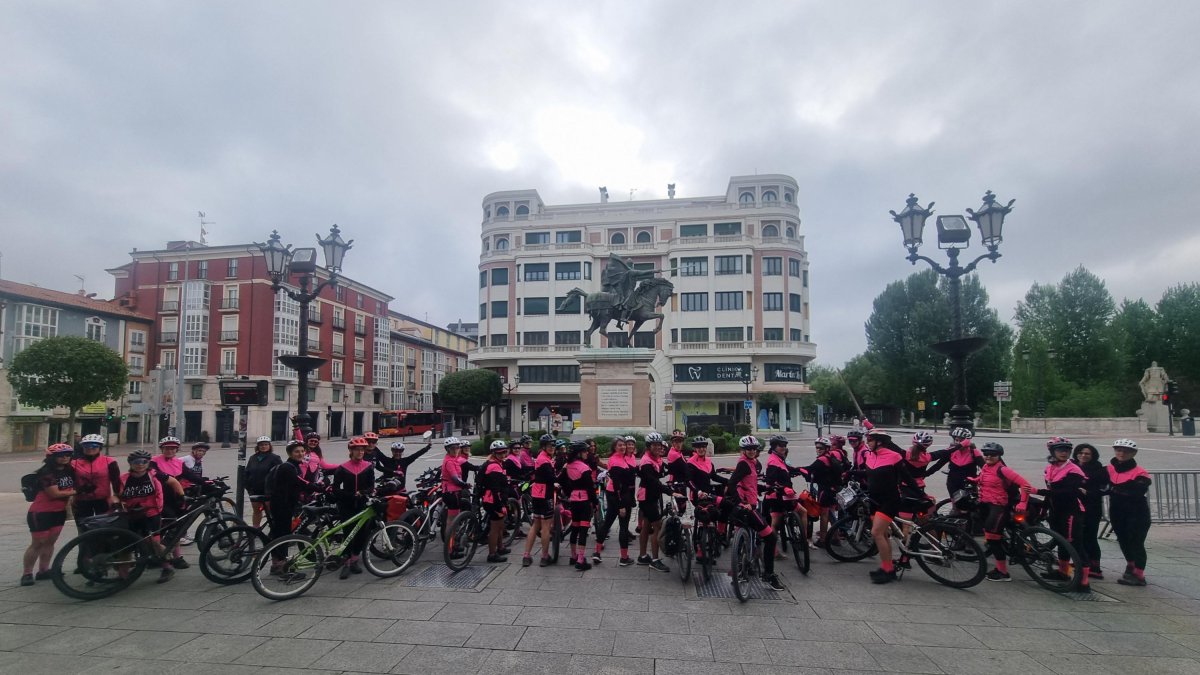 La Asociación Princessbikes inicia su recorrido por el Camino del Cid.