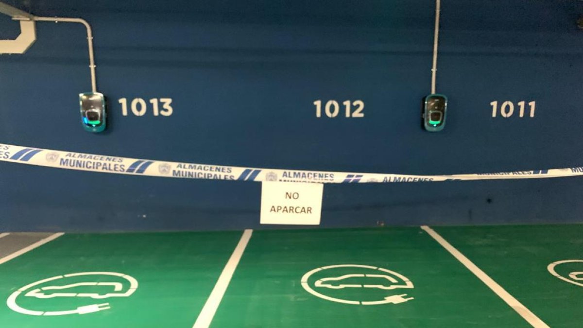 Plazas de aparcamiento electrificadas del Fórum.