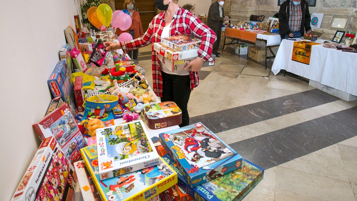 Imagen de un mercadillo solidario