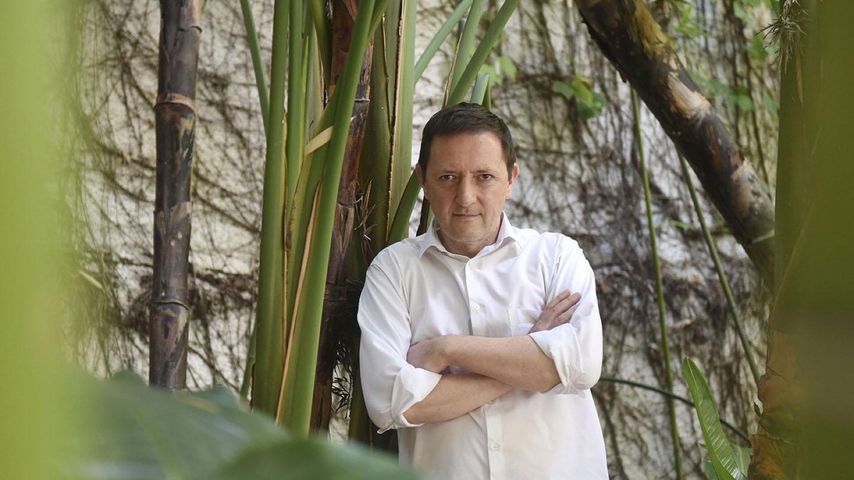 Ignacio Martínez Pisón presenta en Burgos 'Castillos de fuego'.