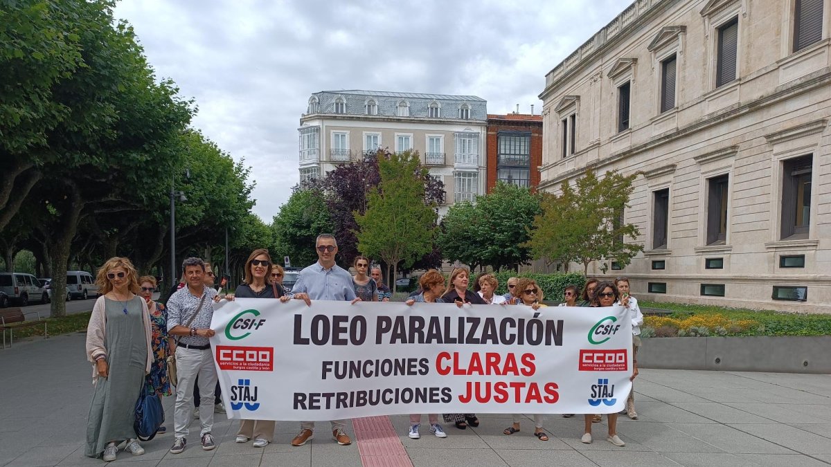 Concentración de abogados de la Administración de Justicia en Burgos.