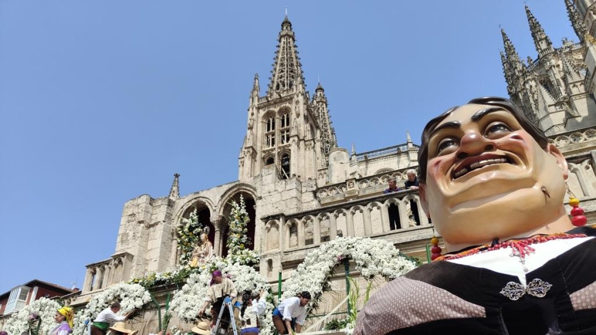 Instante de la Ofrenda Floral 2023.