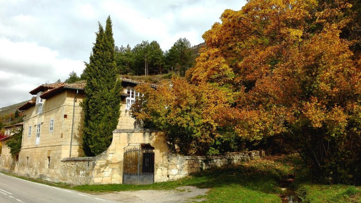 Casona de la familia Delibes de Castro en Sedano.