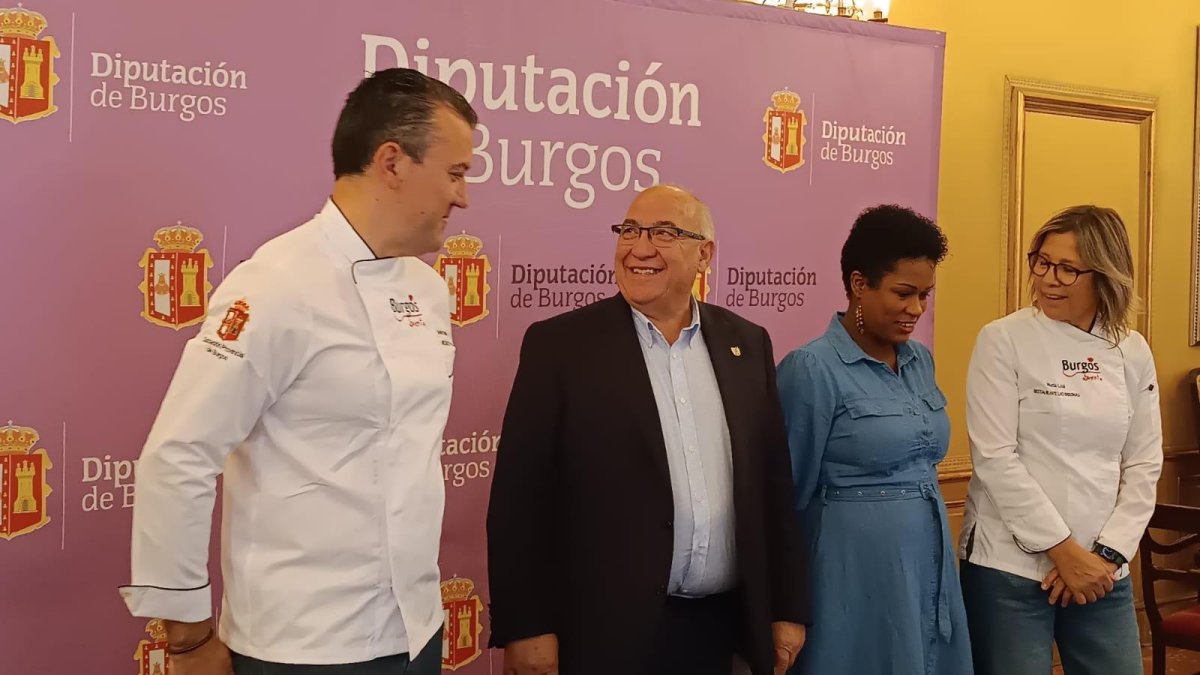 Javier Izquierdo, Jesús María Sendino, Albanely Rosso y Nuria Leal, con Burgos Alimenta a punto de acudir a Alicante Gastronómica