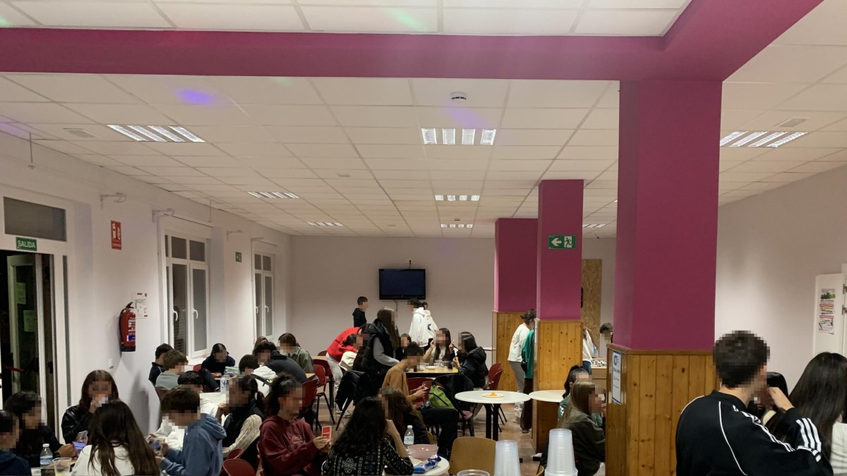 Cáritas, a través del programa de Infancia,  atiende a cerca de 900 menores.