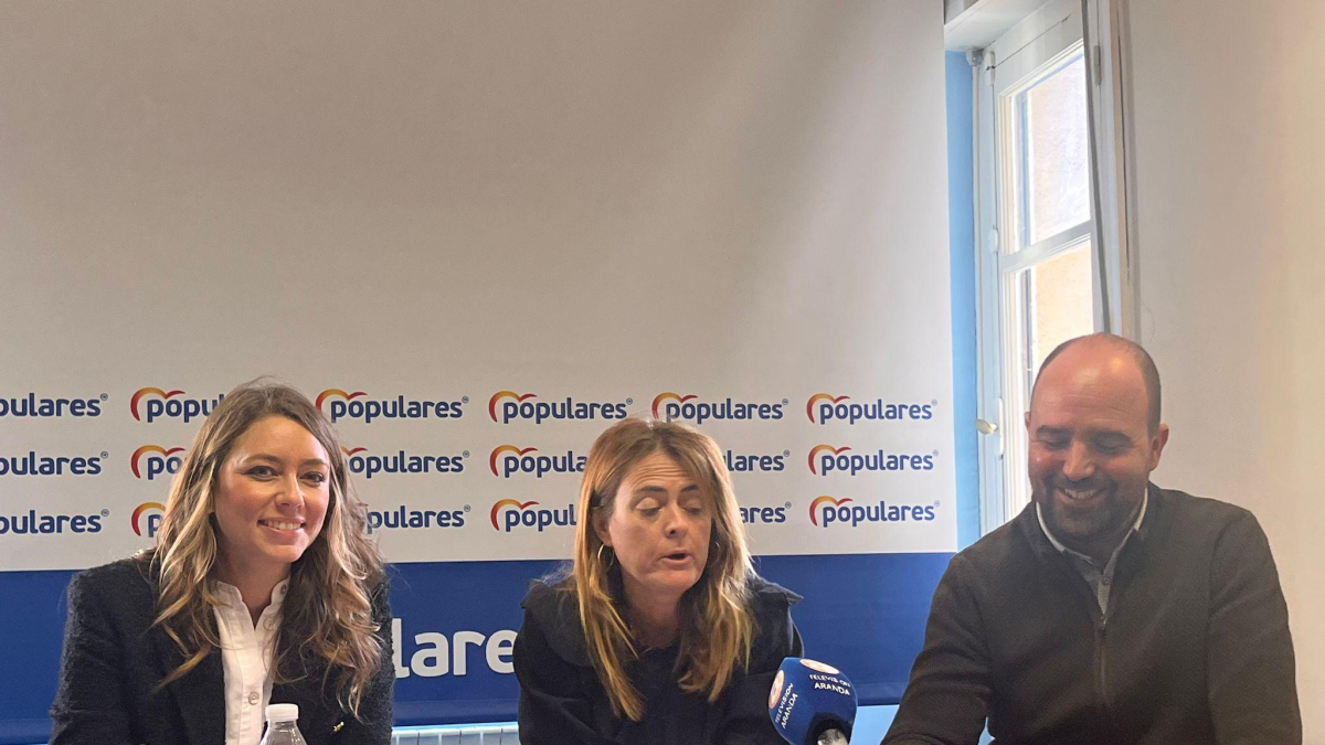 Cristina Valderas, en el centro, defiende el documento actual de RPT