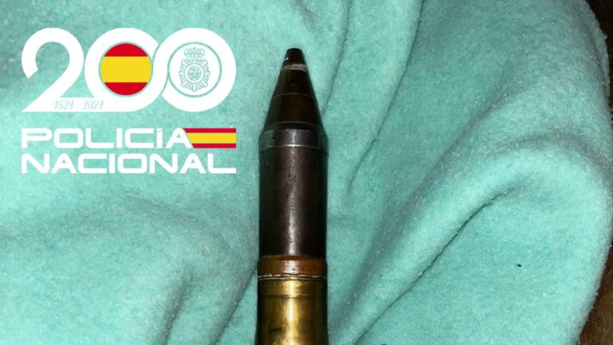 Proyectil hallado en la vivienda de Burgos.