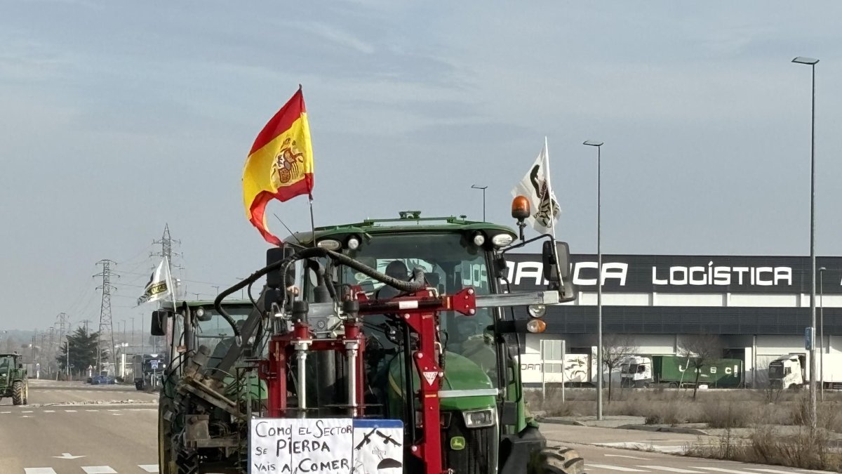 Imagen de uno de los tractores que han participado en la marcha arandina