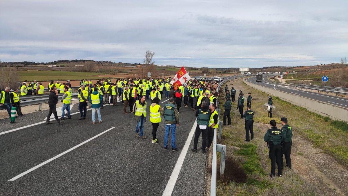 El corte de la A-1 ha comenzado a las 17.00 horas