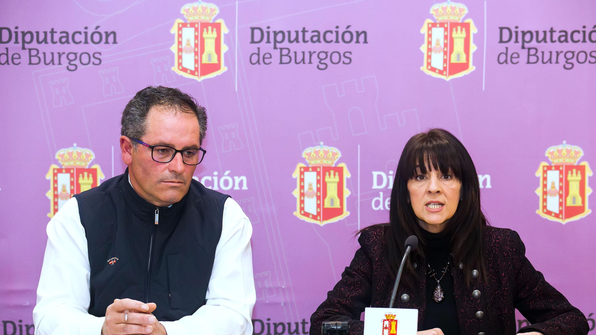 Javier Arroyo e Inmaculada Sierra en la Diputación Provincial.