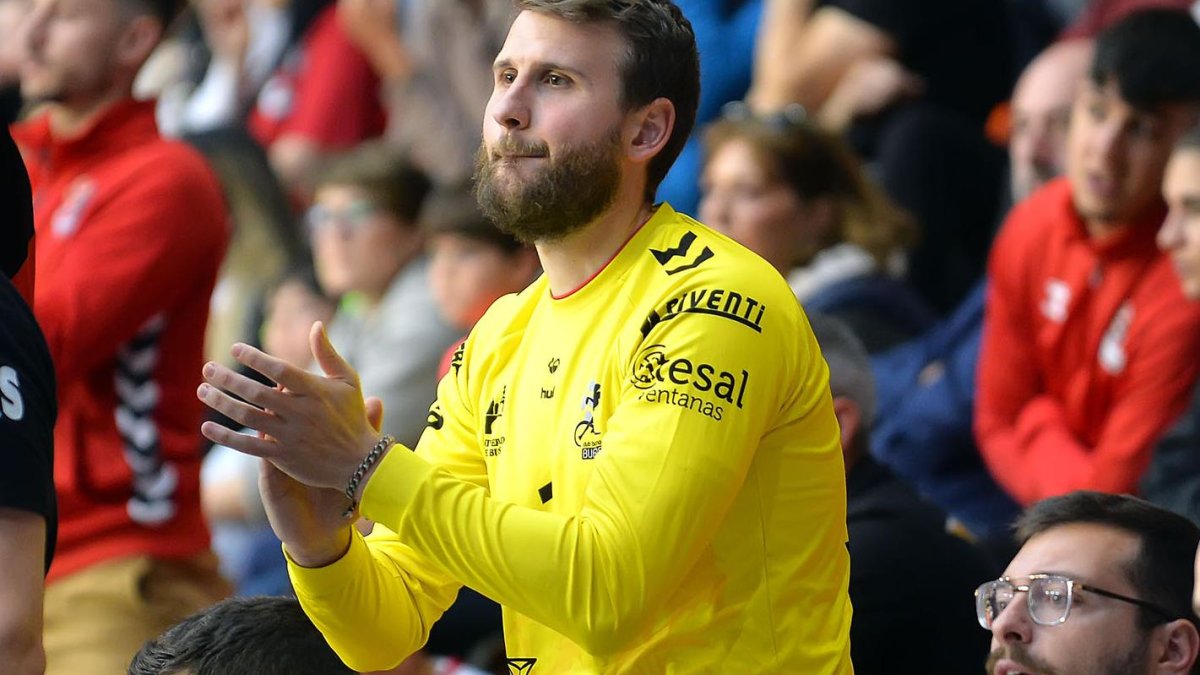 Ibrahim Moral no seguirá en el Club Balonmano Burgos.