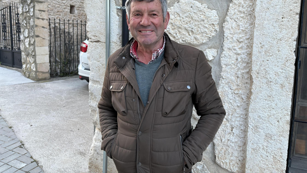 El alcalde de Hoyales de Roa, Juan Antonio González