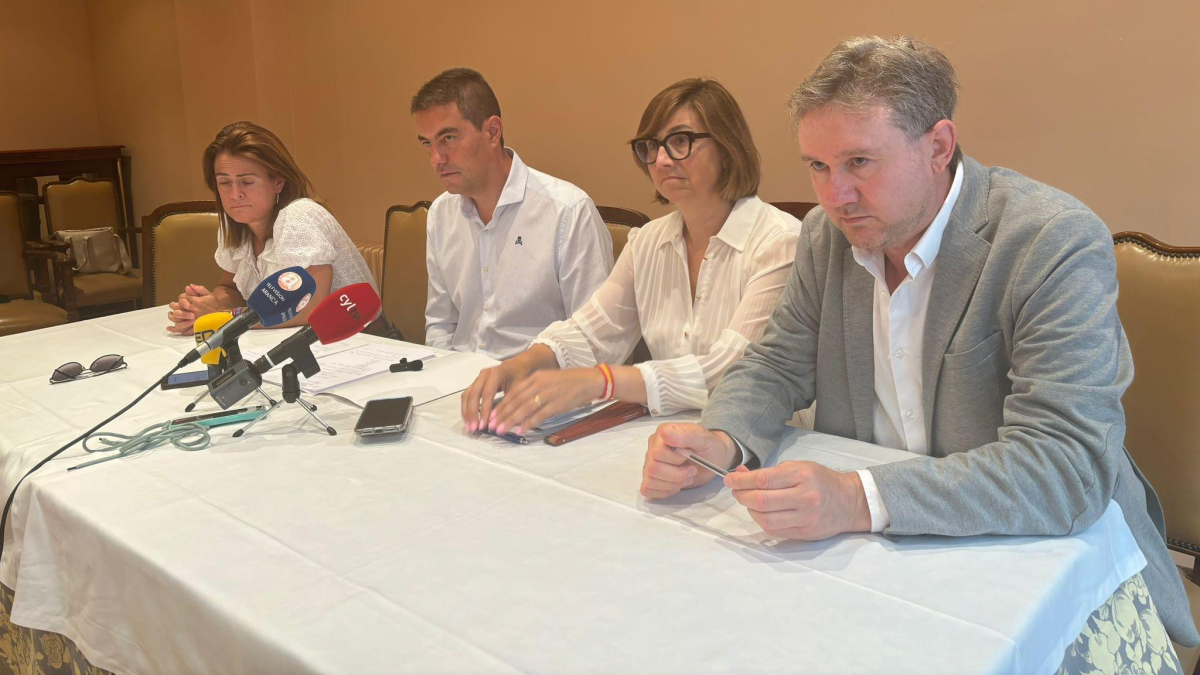 De izquierda a derecha, Cristina Valderas, Ángel Ibáñez, Raquel González y Javier Lacalle