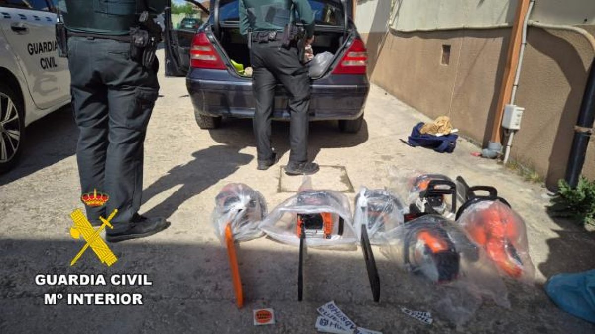Intervención de la Guardia Civil, el pasado mes de junio, que culminó con el decomiso de motosierras falsificadas.