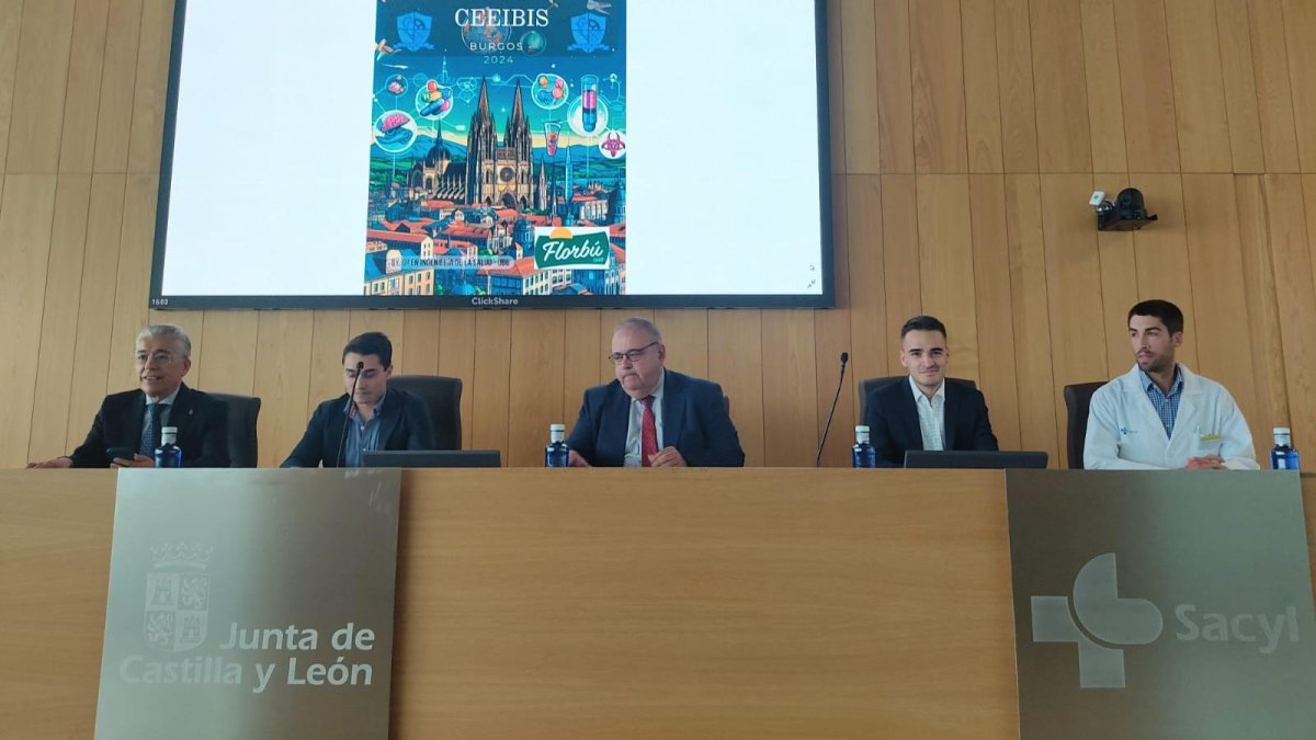 El consejero de Sanidad, Alejandro Vázquez, participó en la inauguración de las I Jornadas de Ingeniería Biomédica y de la Salud.