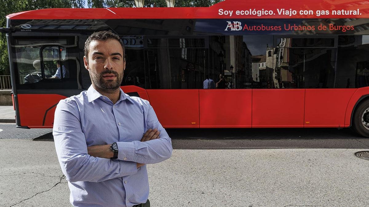 Javier Robador es gerente de H2CYL y ha realizado un trabajo de fin de máster sobre uso del hidrógeno en autobuses.
