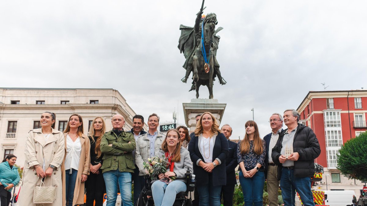 Homenaje a Marta Fernández en la plaza del Cid.