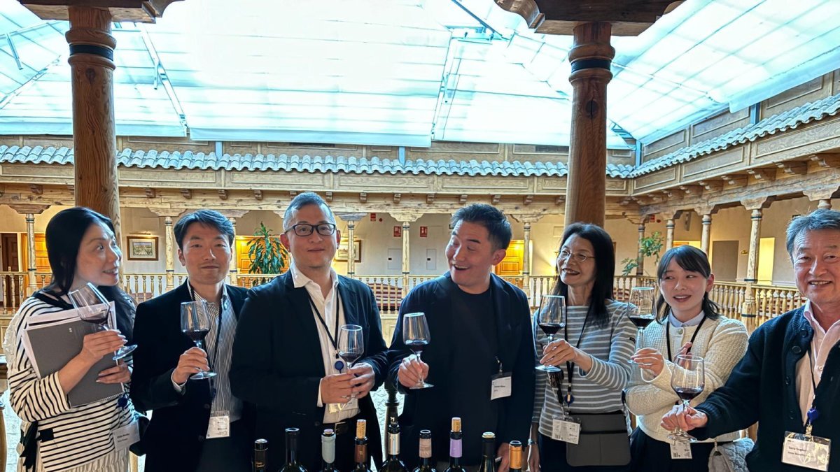 Ocho importadores japoneses recorren estos días la Ribera del Duero