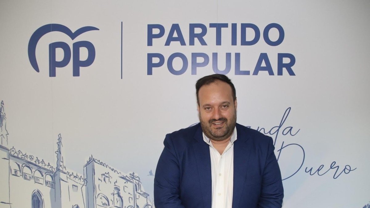 Alberto Rasero compaginará su nuevo cargo con sus funciones como alcalde de Villalba