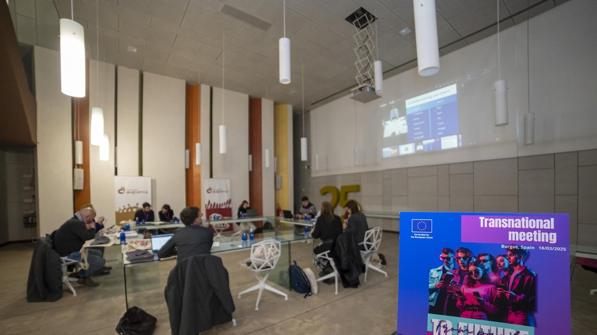 Primera reunión transnacional del proyecto 'From Past to Future'.