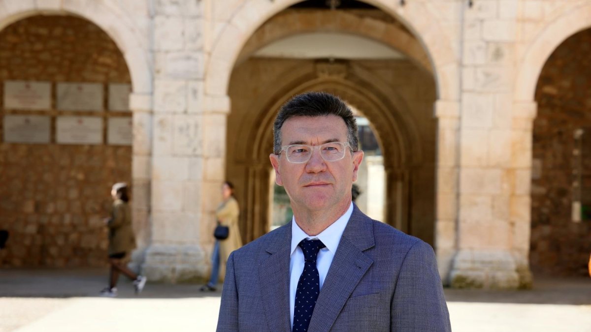 Félix Valbuena inicia su etapa como decano de Derecho.