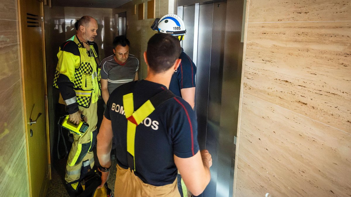 Rescate de los Bomberos de Burgos tras el apagón.