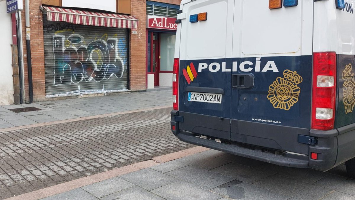 El bar, ubicado en la calle Santa Clara, ha sido objeto de múltiples intervenciones policiales.