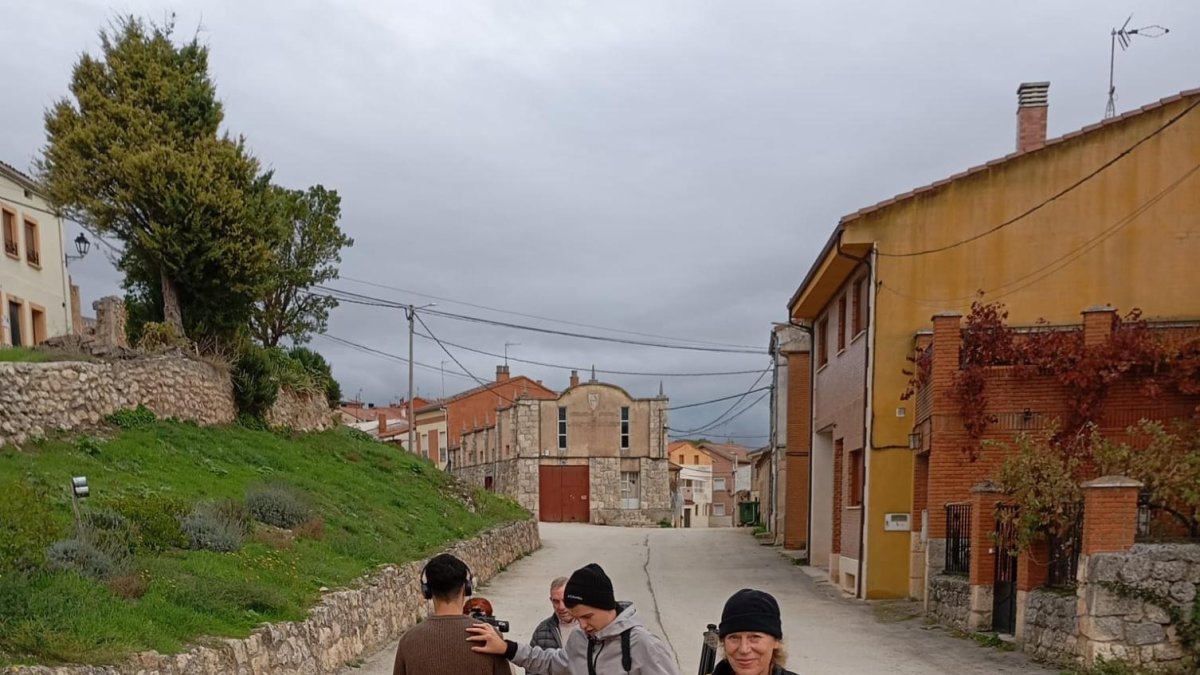 Carlota Nelson es la directora del documental sobre las escuelas rurales de Cilleruelo de Abajo