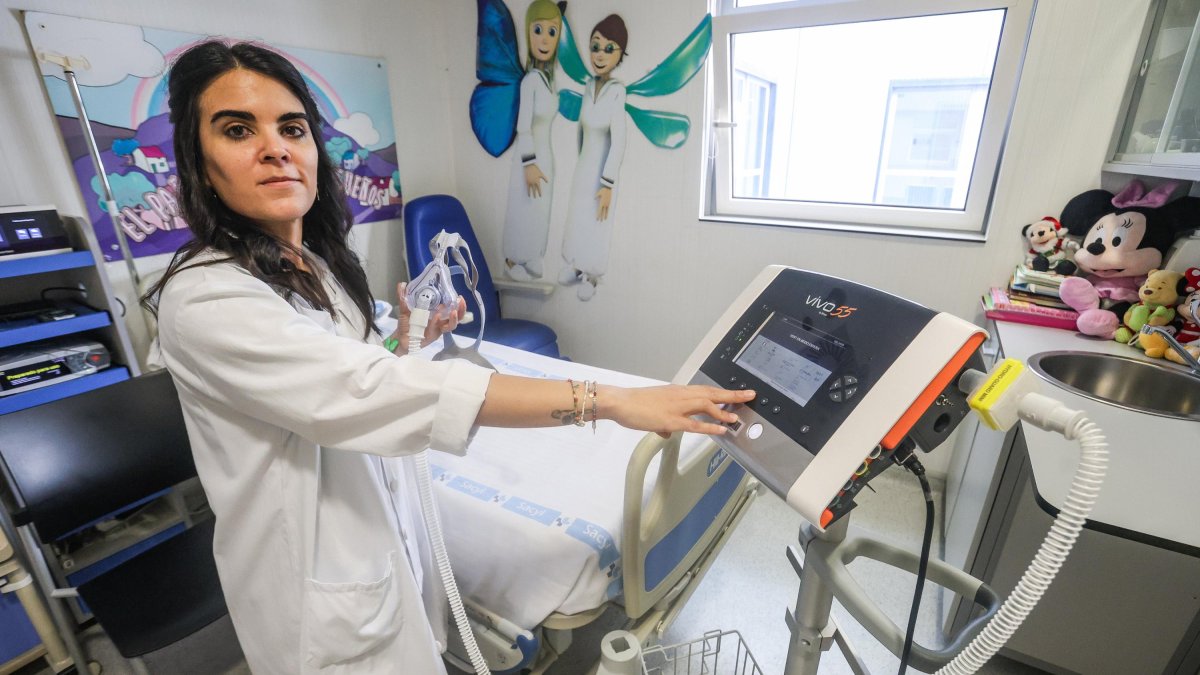 Verónica López es una de las cinco enfermeras expertas europeas en Medicina del Sueño del país y la única en el HUBU.