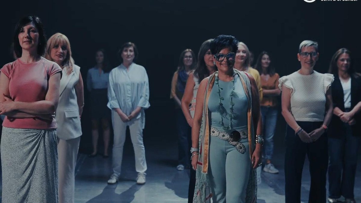 Captura del vídeo de la campaña 'Nos lo tomamos a pecho', creada por la AECC con motivo del Día Mundial contra el Cáncer de Mama.