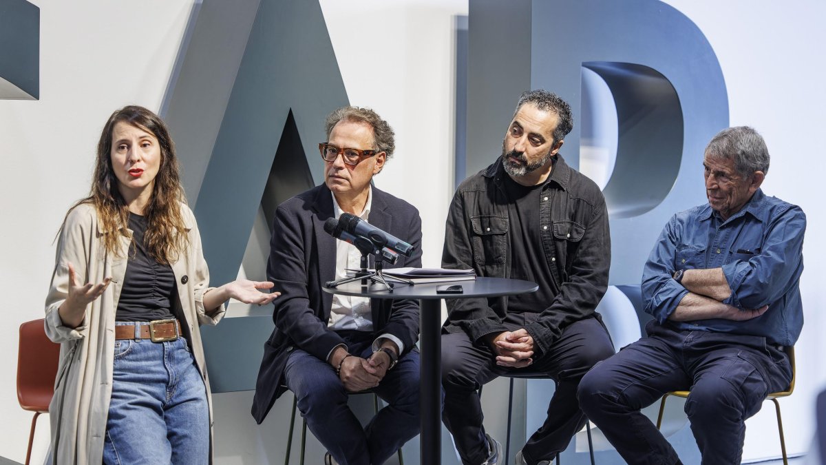 Presentación del nuevo ciclo expositivo del CAB. En la imagen, Virginia Rivas, Javier del Campo, Alain Urrutia y Cristobal Hara.