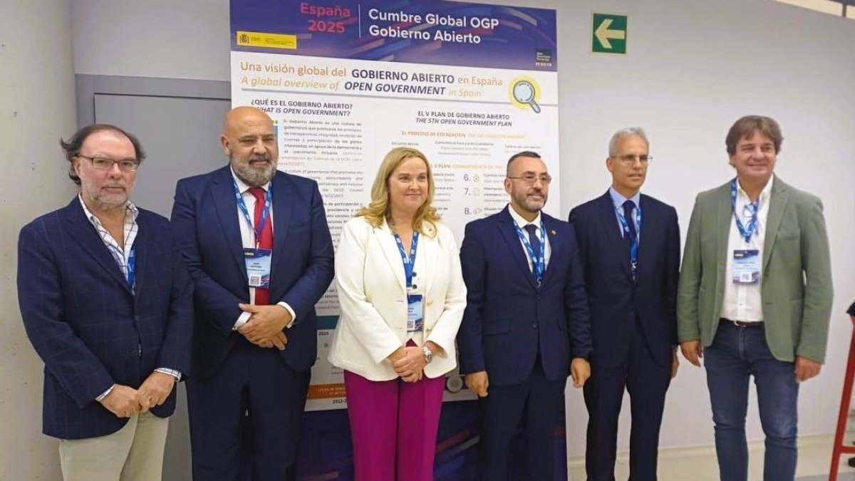 Cristina Ayala expone en Vitoria la experiencia de Burgos en participación ciudadana y transparencia.